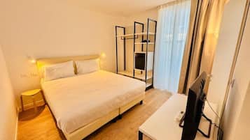 Deluxe Double or Twin Room, Balcony