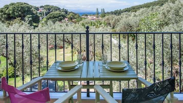 Deluxe Triple Room Maisonette | Vue de la chambre