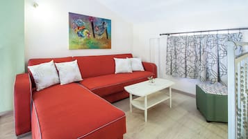 Deluxe Triple Room Maisonette