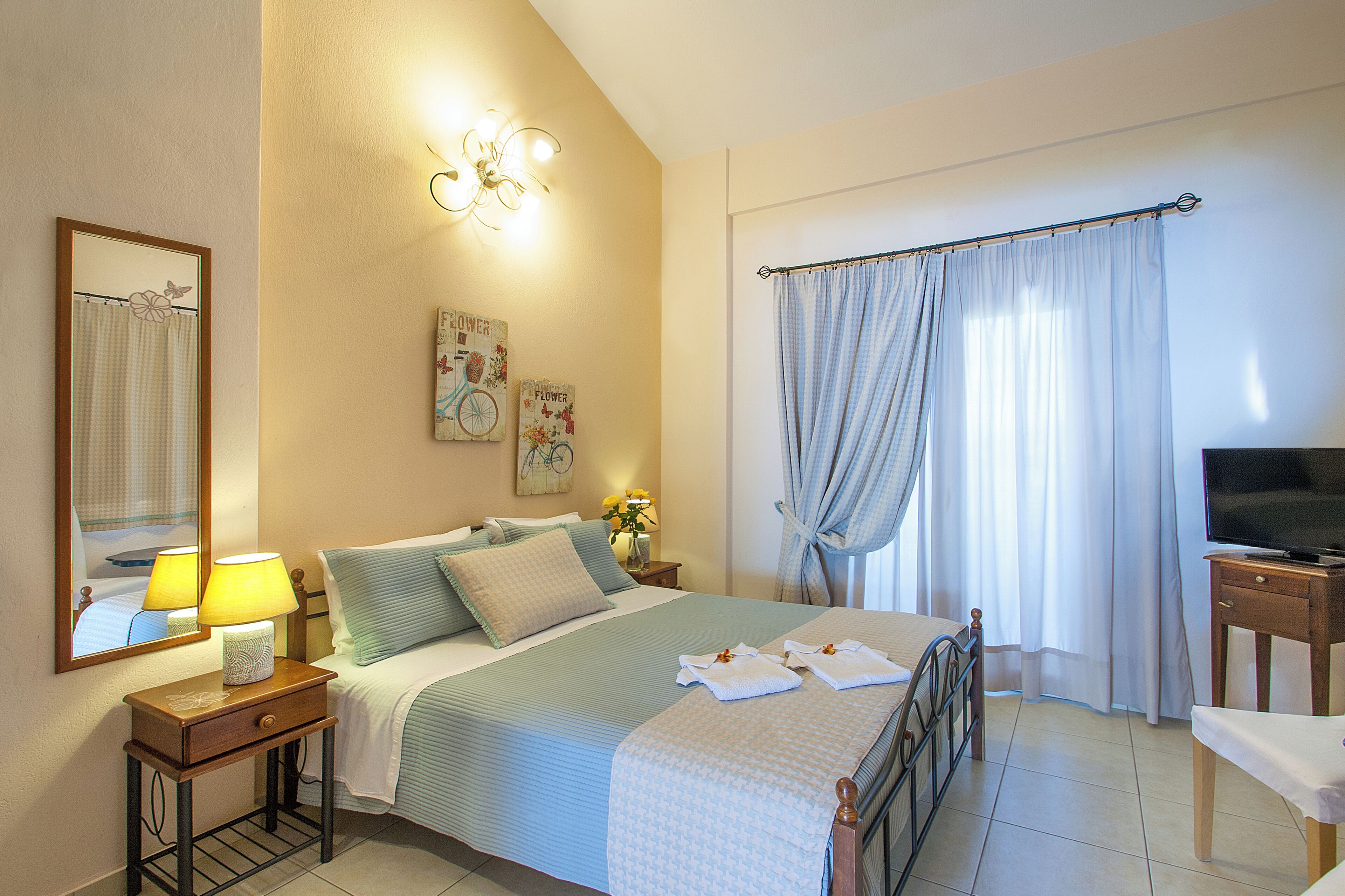 Deluxe Triple Room Maisonette