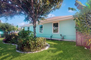 House (3 Bedrooms) | Interior - 3BR Coastal Home w/ Coastal Design- Steps to Sand (Galveston)