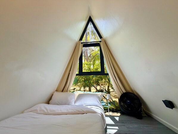 Deluxe Triple Room, Partial Sea View - Galu Ecolodge (Diani Beach)