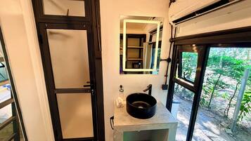 Tremannsrom – deluxe, delvis sjøutsikt | Innvendig