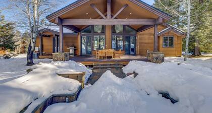Ski-in/ski-out! Mtn-view Donnelly Home w/ Hot Tub