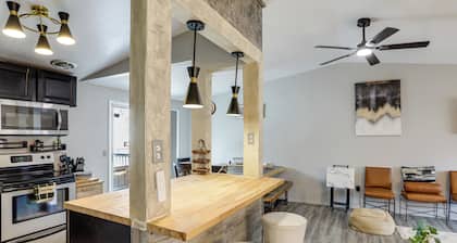 6 Mi to Dtwn Toledo! Family-friendly Haven w/ Deck