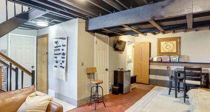 6 Mi to Dtwn Toledo! Family-friendly Haven w/ Deck