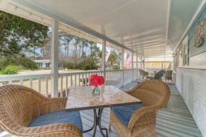 House (3 Bedrooms) | Interior - < 1 Mi to Beach: Oak Island Retreat w/ Swim Spa! (Oak Island)