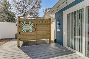 House (3 Bedrooms) | Interior - < 1 Mi to Beach: Oak Island Retreat w/ Swim Spa! (Oak Island)