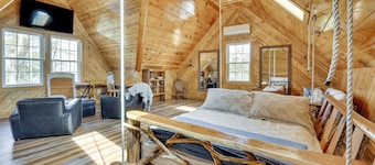 Steps to Private Beach! Family Home on Lake James