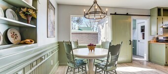 Group-friendly Oasis Near Roper Lake State Park!