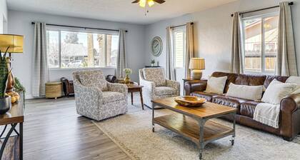 Group-friendly Oasis Near Roper Lake State Park!