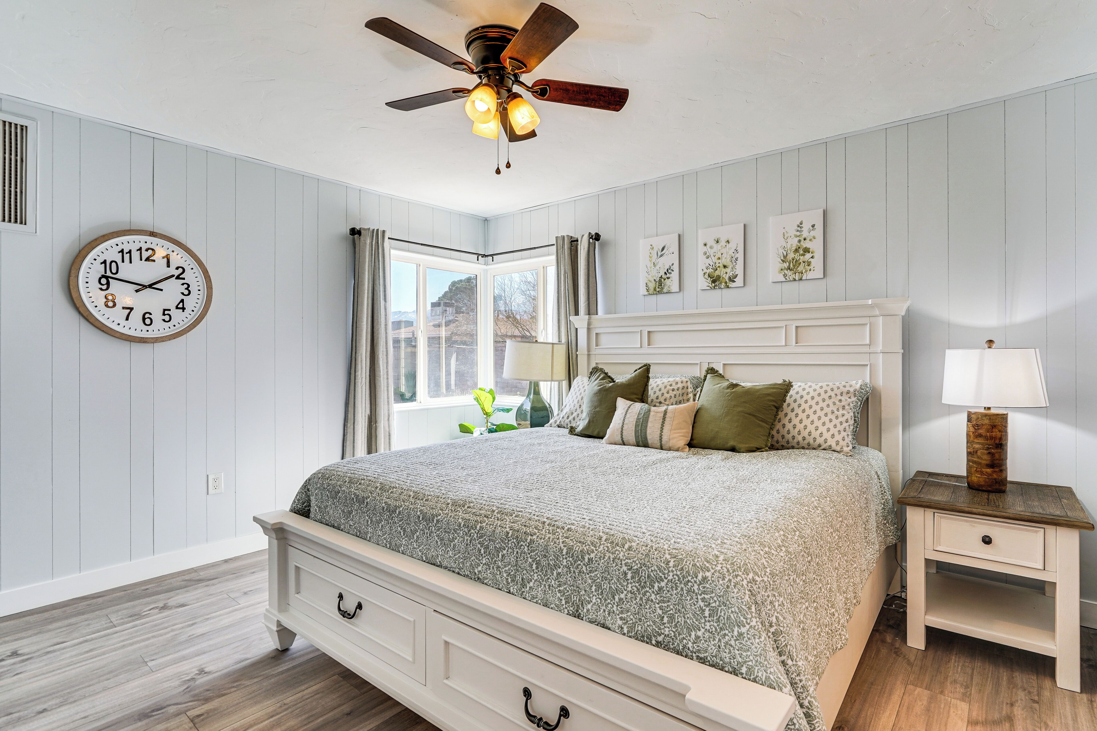 المنشأة من الداخل