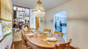 Apartment (1 Bedroom) | Interior