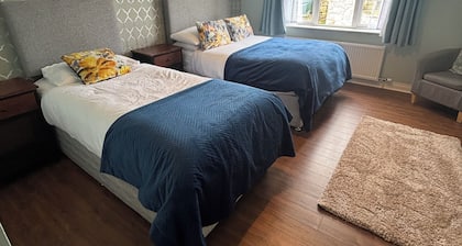 Spacious two bedroom apartment in a vibrant central location.