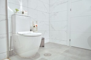 Shower, hair dryer, towels - Tucuman 3 Los Huertos Nerja by Casasol (Nerja)