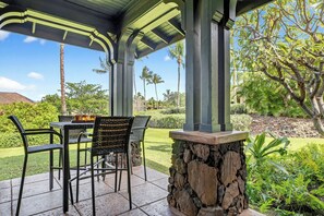 Outdoor dining - Luxury & comfort in this beautiful 3 bedroom condo at Kulalani at Mauna Lani (Kamuela)