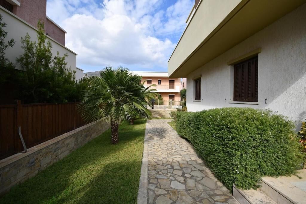 Villa, 4 habitaciones, vistas al mar | Jardines del alojamiento