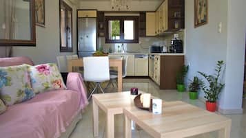 Villa, 4 habitaciones, vista al mar | Interior