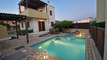 Villa, 4 Bedrooms, Sea View | Pool