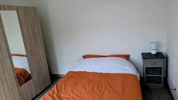 1 bedroom, free WiFi, bed sheets