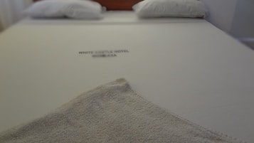Quarto casal luxo, vista para a cidade | Wi-Fi de cortesia, roupa de cama
