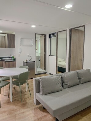 Interior - Centrally located apartment near airport, terminal, US Embassy (Bogotá)