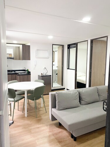 Centrally located apartment near airport, terminal, US Embassy