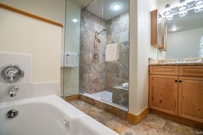 Bathroom - Bear Creek Lodge 303b 1 Bedroom Hotel Room (Telluride)