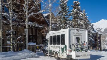 Room, 1 Bedroom | Property grounds