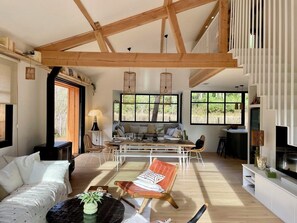 TV, stereo - A0363 Stylishly Renovated Chalet with Pool – Forest Edge in Le Canon, Cap Ferret (Lège-Cap-Ferret)