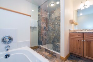 Bathroom - Bear Creek Lodge 209b 1 Bedroom Hotel Room (Telluride)