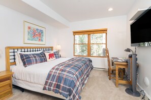 Room, 1 Bedroom | 1 bedroom, free WiFi - Bear Creek Lodge 205b 1 Bedroom Hotel Room (Telluride)