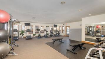 Room, 1 Bedroom | Fitness facility