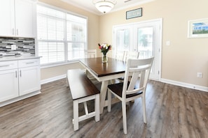 Dining - 5 BR,  Walk To The Beach, Private Pool - A Son Of A Sailor (Surfside Beach)