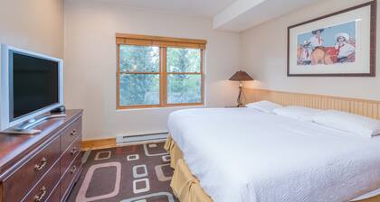 Bear Creek Lodge 305c 1 Bedroom Hotel Room