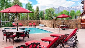 Room, 1 Bedroom | Pool