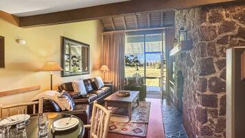 Townhome, 3 Bedrooms | Living area