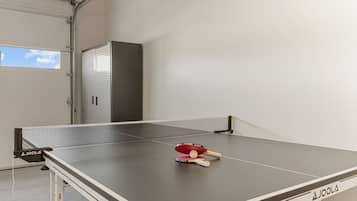 Townhome, 6 Bedrooms | Games room