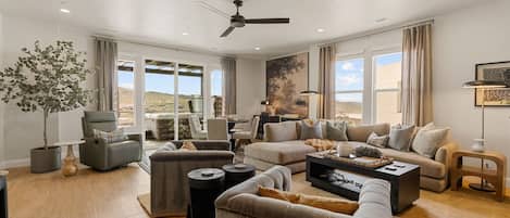 Stadtwohnung, 6 Schlafzimmer | Wohnbereich