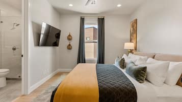 Townhome, 6 Bedrooms