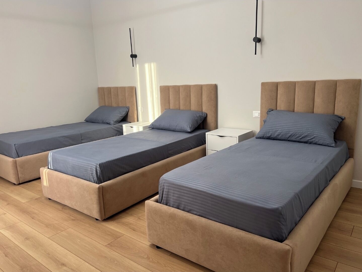 2 chambres, fer et planche à repasser, Wi-Fi, draps fournis