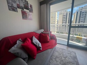 Leilighet – comfort, balkong, byutsikt | Oppholdsområde