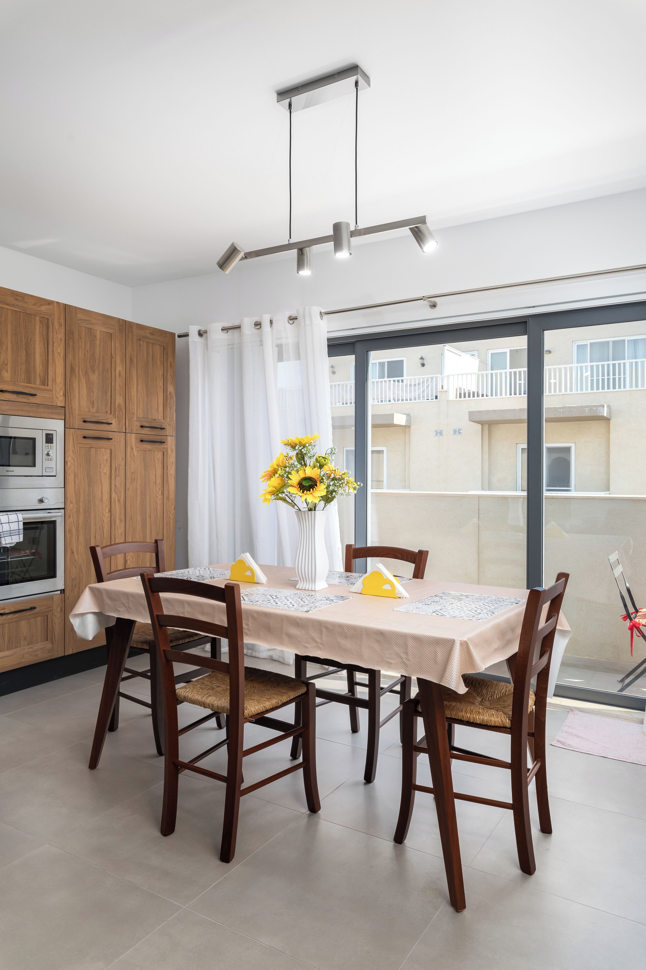 Apartment, City View | Dining