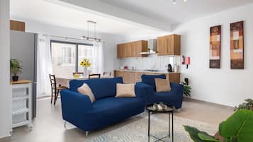 Apartment, City View | Living area