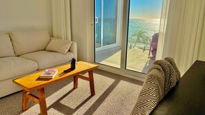 Smart TV, fireplace, books - Seriously Amazing Beachside Local - Luxe 4x2 home (North Beach)