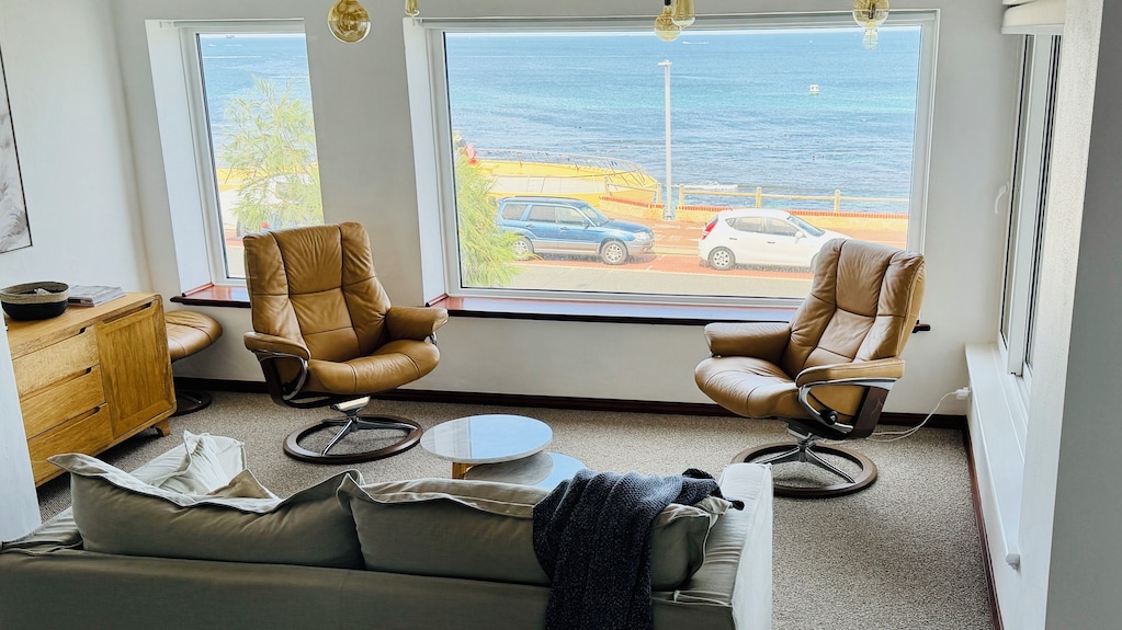 Seriously Amazing Beachside Local - Luxe 4x2 Home - Perth