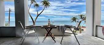 Mettams Pool Residence | Luxe 4BR Ocean Views | Welcome Drinks & Nibbles