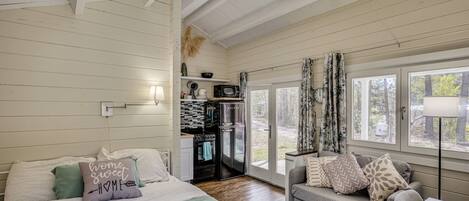 1 bedroom, iron/ironing board, bed sheets