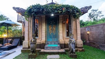 Traditional Villa, Patio, Garden View | Exterior