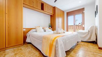 5 dormitorios, tabla de planchar con plancha, wifi y ropa de cama
